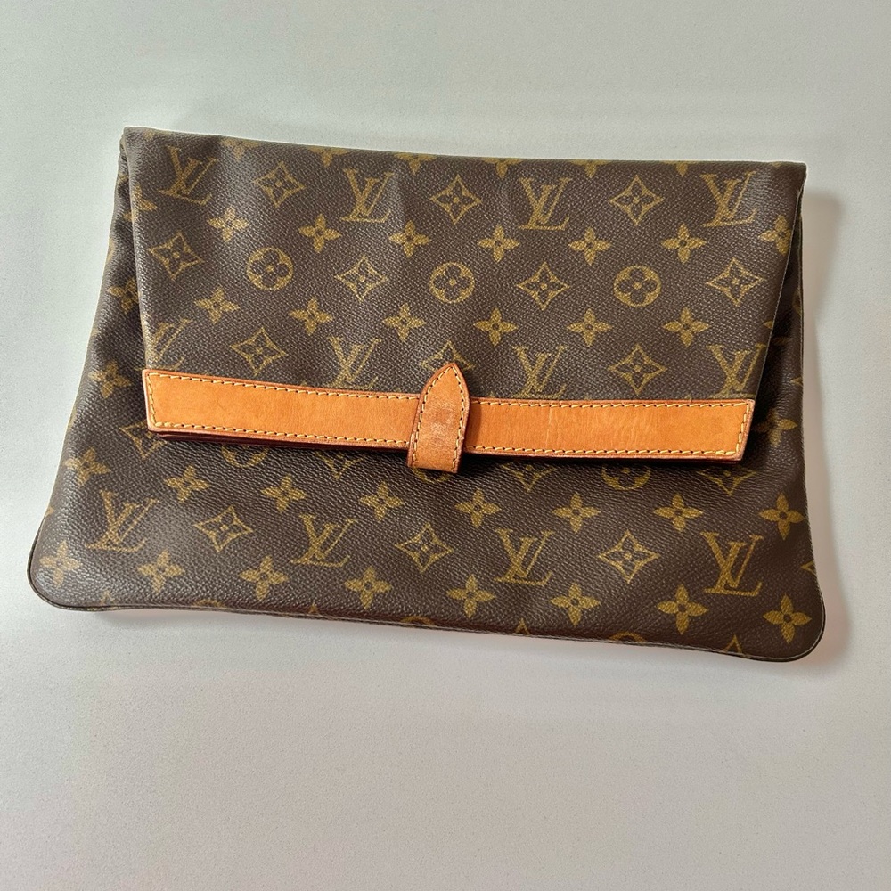 LOUIS VUITTON Vintage Pilante Foldover Clutch